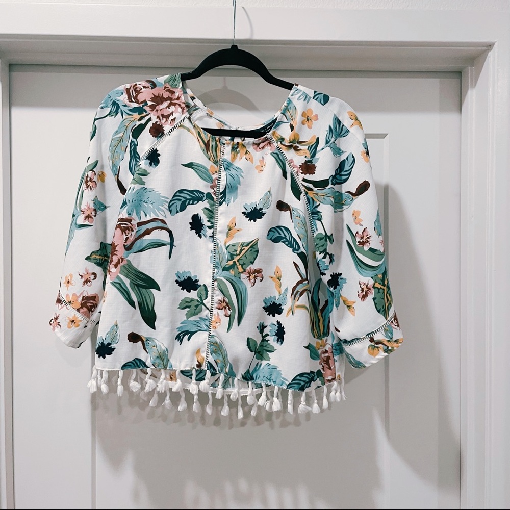 Romeo + Juliet couture floral crop top - size M